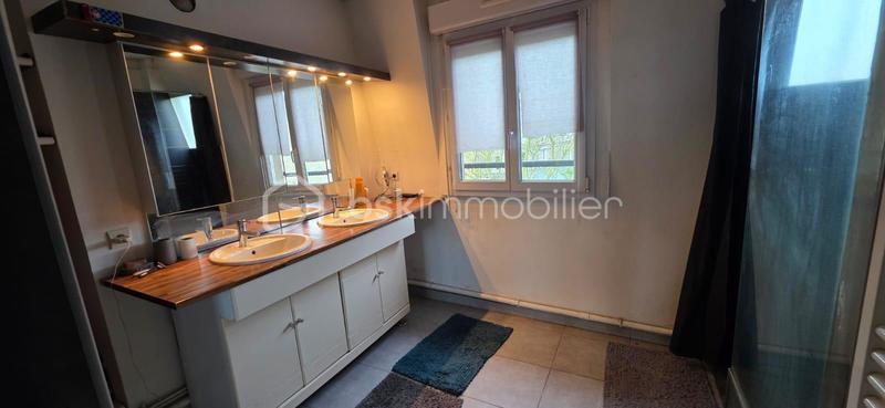 Maison - 266 m² - 10 pièces