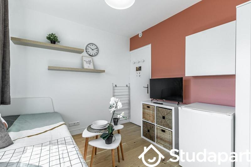 Chambre - 10 m² - 1 pièce