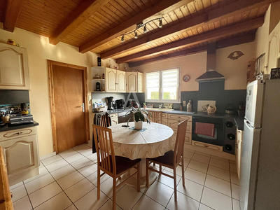 Maison - 98 m² - 4 pièces