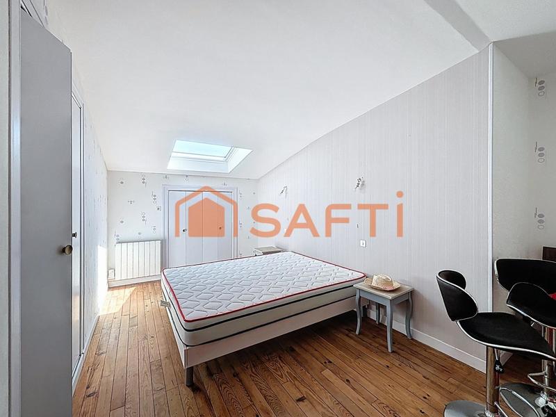 Maison - 230 m² - 7 pièces