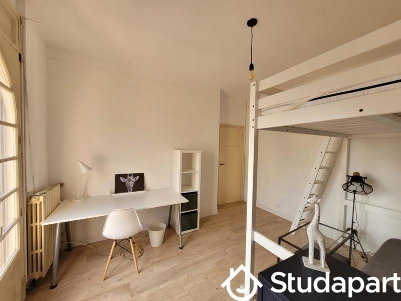 Chambre - 14 m² - 1 pièce