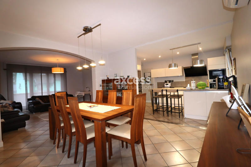 Maison - 138 m² - 5 pièces