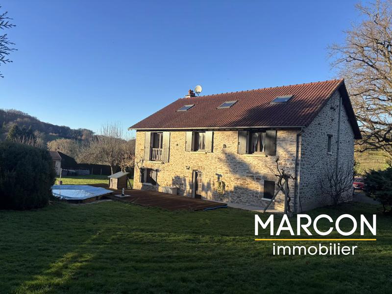 Maison - 196 m² - 7 pièces