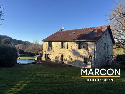 Maison - 196 m² - 7 pièces