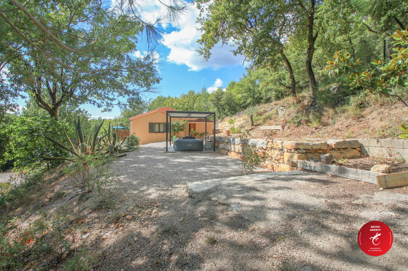 Villa - 145 m² - 6 pièces