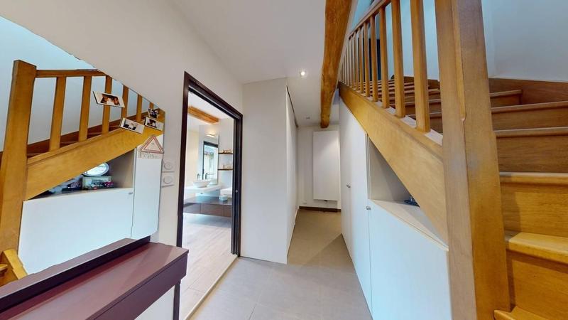 Corps de ferme - 223 m² - 6 pièces