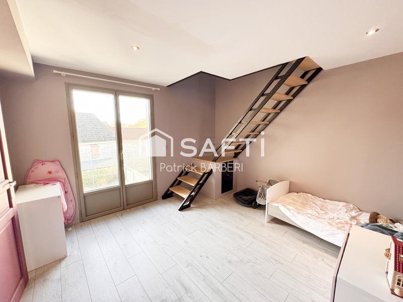 Maison - 225 m² - 8 pièces