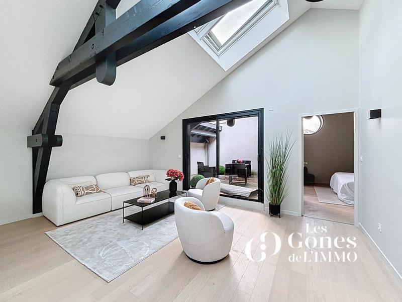 Loft - 113 m² - 4 pièces