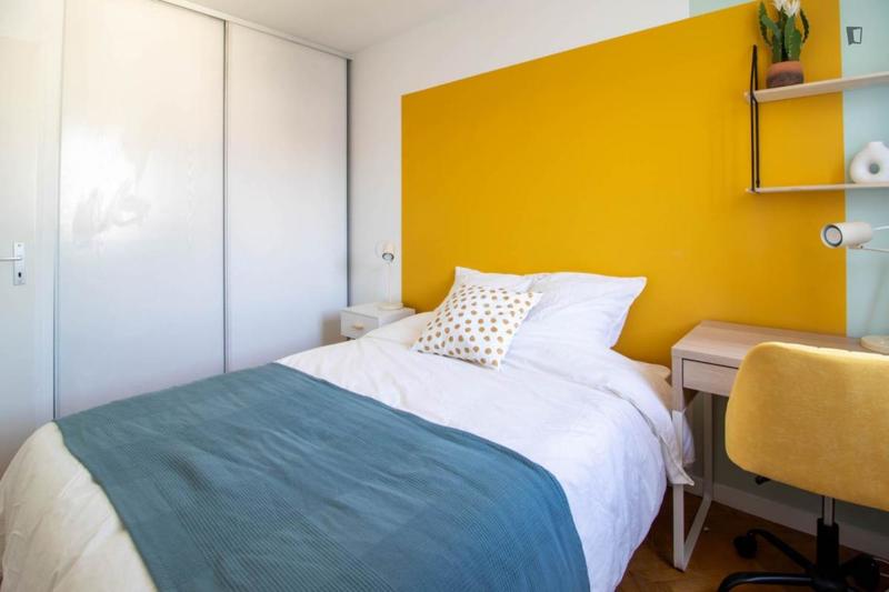 Chambre - 10 m² - 4 pièces