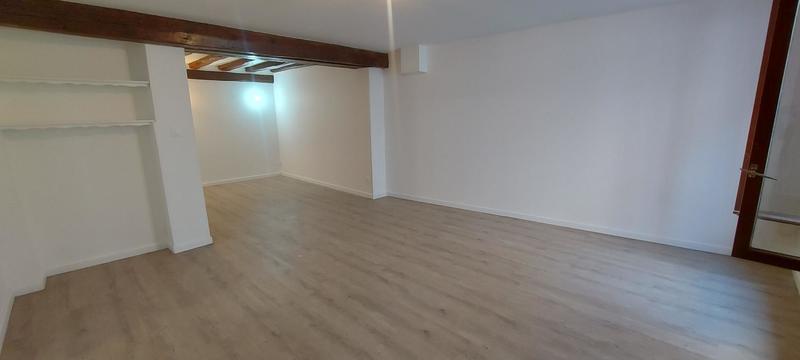 Appartement - 64 m² - 2 pièces