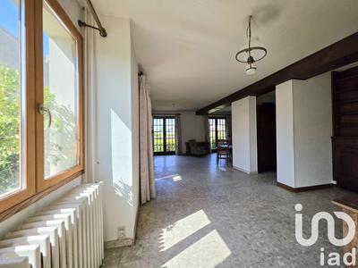 Maison - 223 m² - 8 pièces