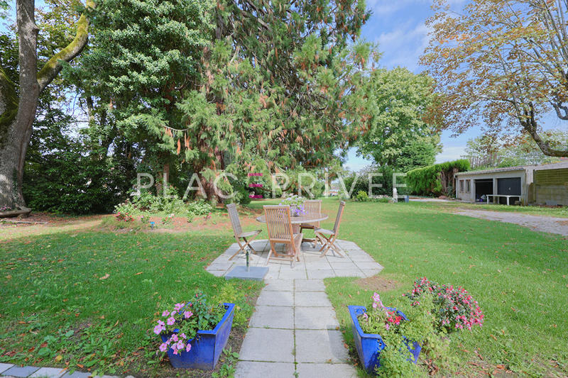 Maison - 435 m² - 16 pièces