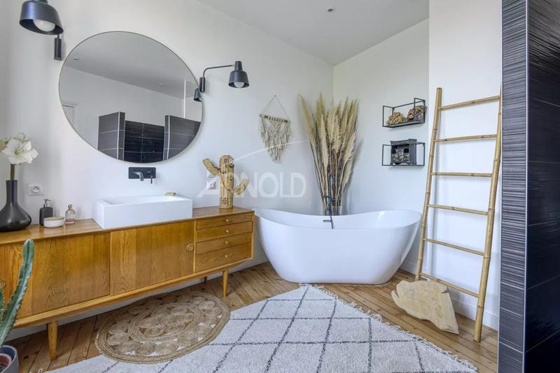 Maison - 148 m² - 7 pièces