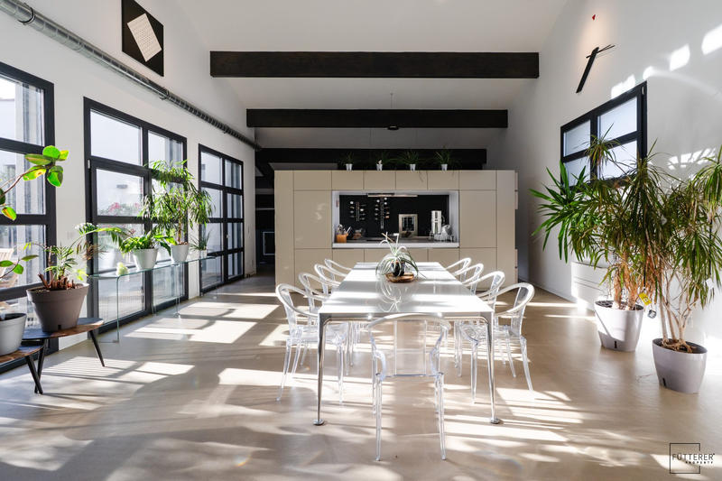 Maison contemporaine - 350 m² - 9 pièces