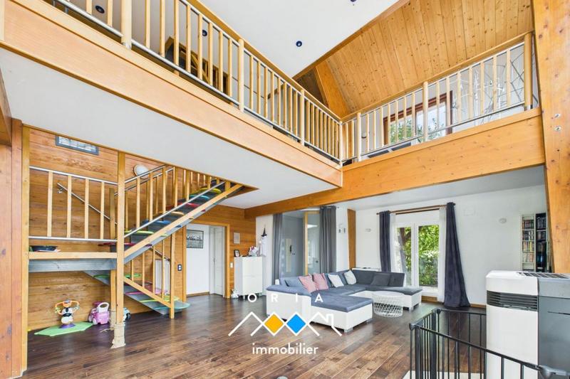 Maison - 206 m² - 7 pièces