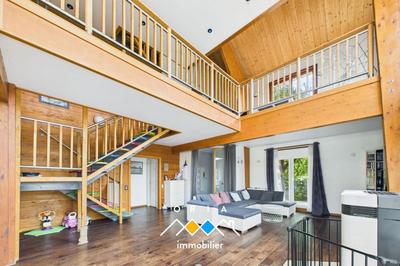 Maison - 206 m² - 7 pièces