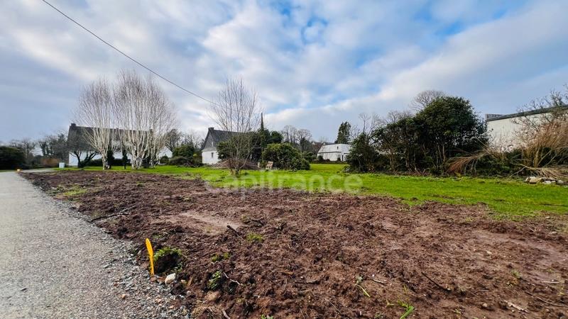 Terrain constructible - 1 000 m²