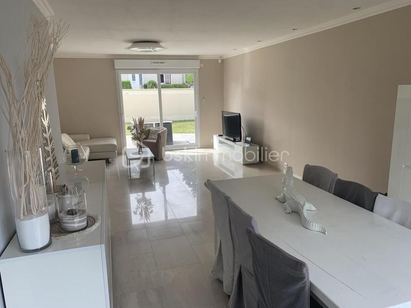 Maison traditionnelle - 159 m² - 6 pièces