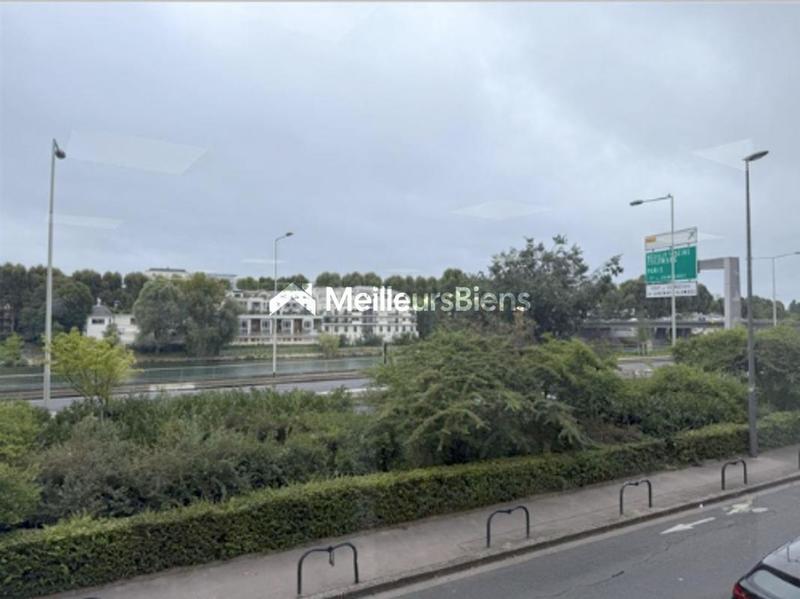 Local d'activité / Entrepôt - 750 m²