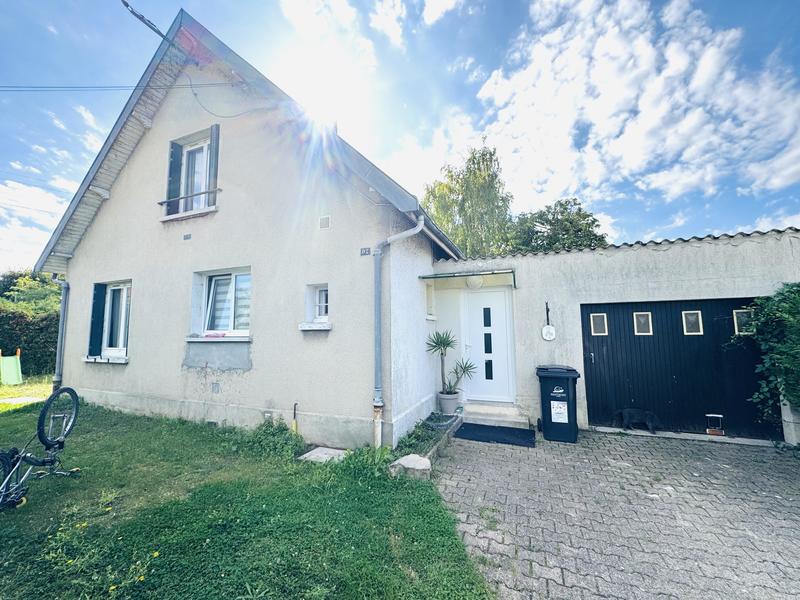 Maison - 95 m² - 5 pièces