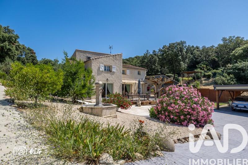 Maison - 162 m² - 5 pièces