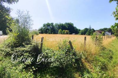 Terrain constructible - 2 500 m²