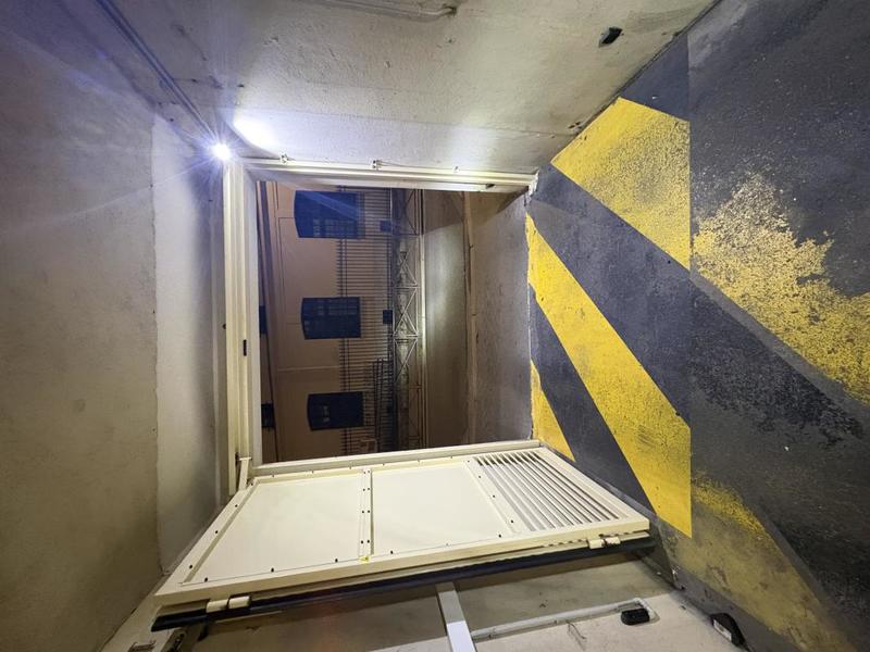 Parking / Garage - 12 m²