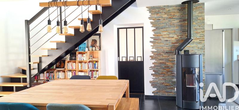 Maison - 133 m² - 6 pièces