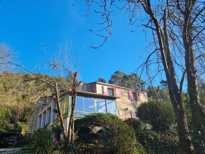 Maison - 221 m² - 9 pièces