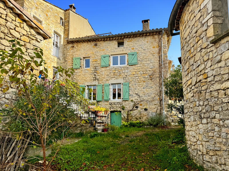 Maison de village - 100 m² - 3 pièces