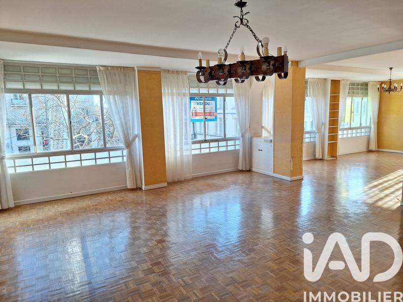 Appartement - 140 m² - 5 pièces