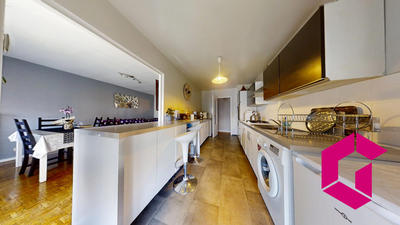 Appartement - 96 m² - 5 pièces