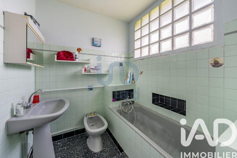 Maison - 257 m² - 8 pièces