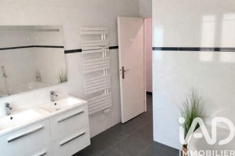 Maison - 155 m² - 6 pièces