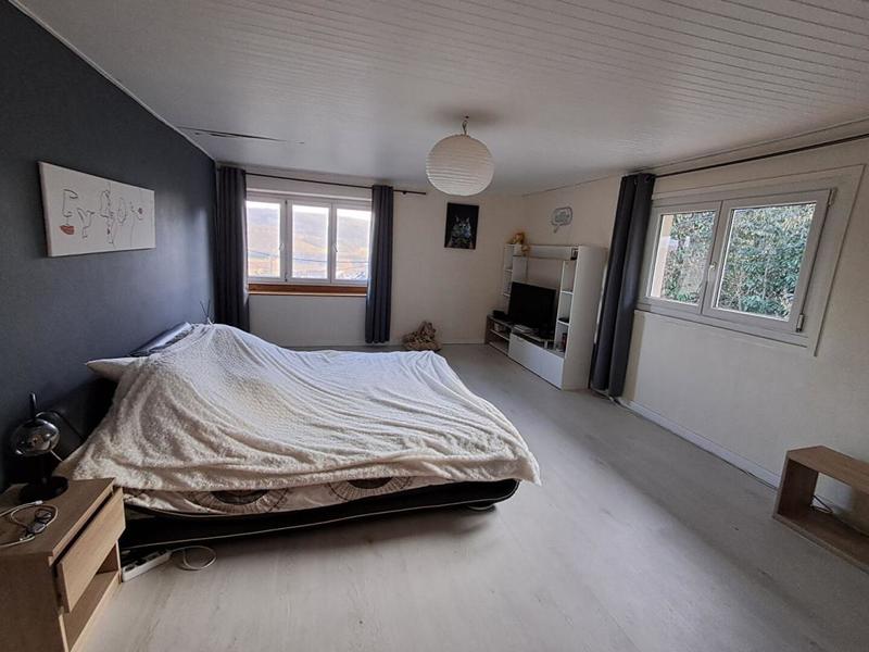 Maison - 245 m² - 10 pièces