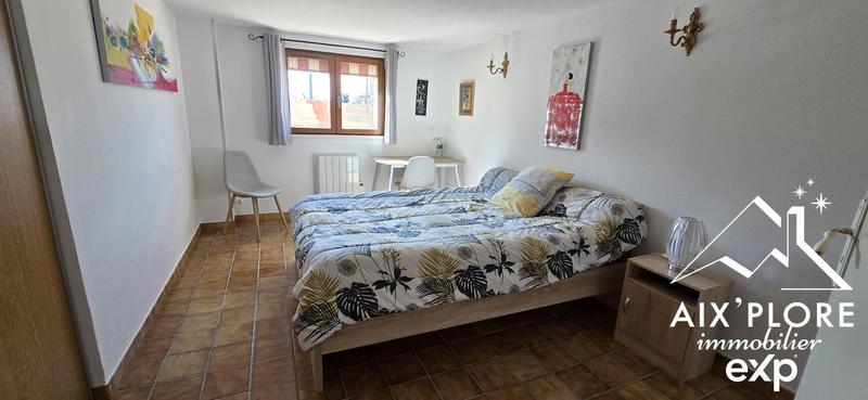 Maison - 228 m² - 7 pièces