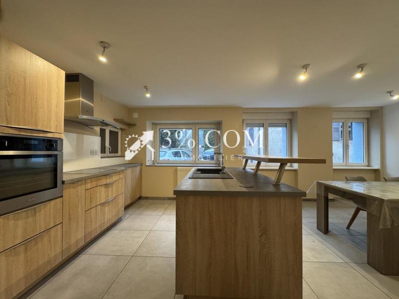 Maison - 140 m² - 5 pièces