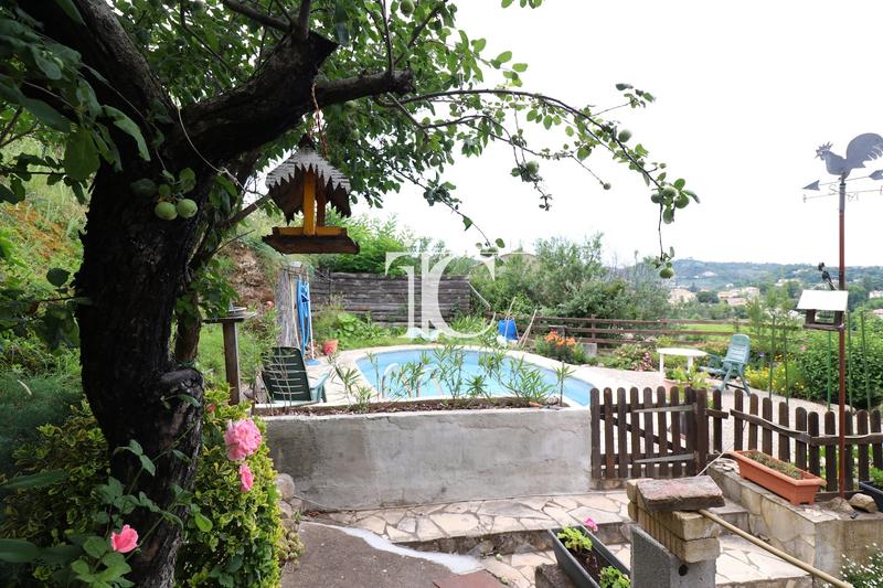 Maison - 192 m² - 7 pièces