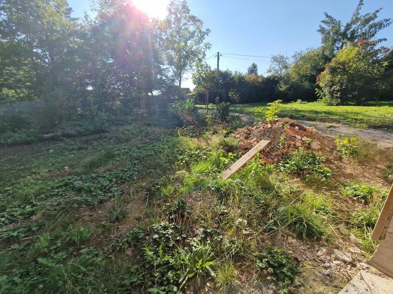 Terrain constructible - 1 072 m²