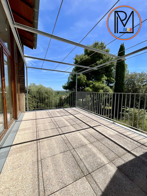 Villa - 165 m² - 12 pièces