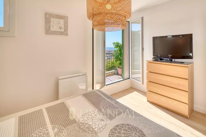 Appartement - 123 m² - 6 pièces