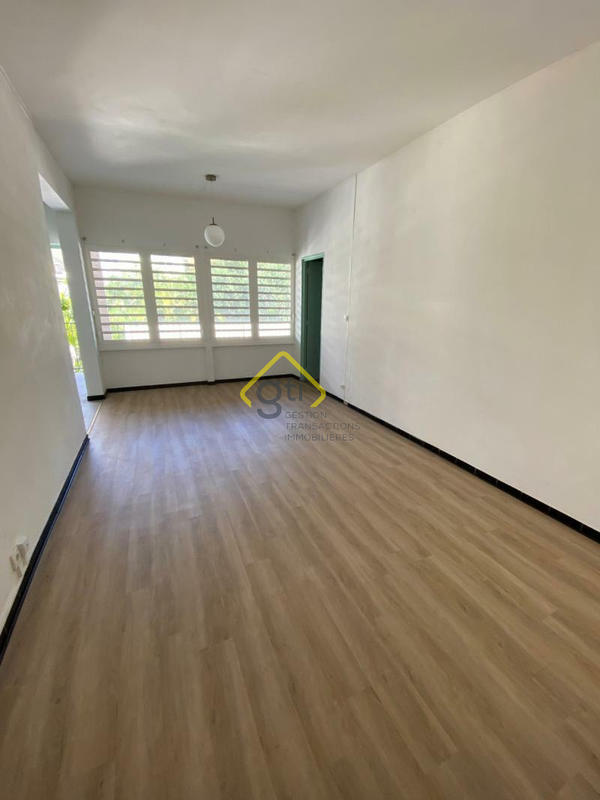 Appartement - 85 m² - 4 pièces