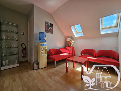 Magasins - 80 m² - 4 pièces