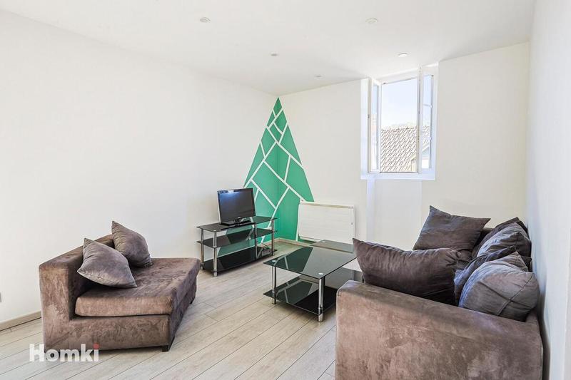 Immeuble - 122 m² - 9 pièces