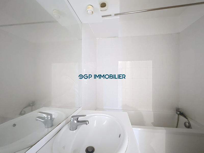 Appartement - 64 m² - 2 pièces