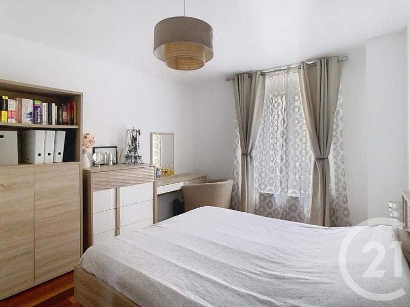 Appartement - 106 m² - 5 pièces