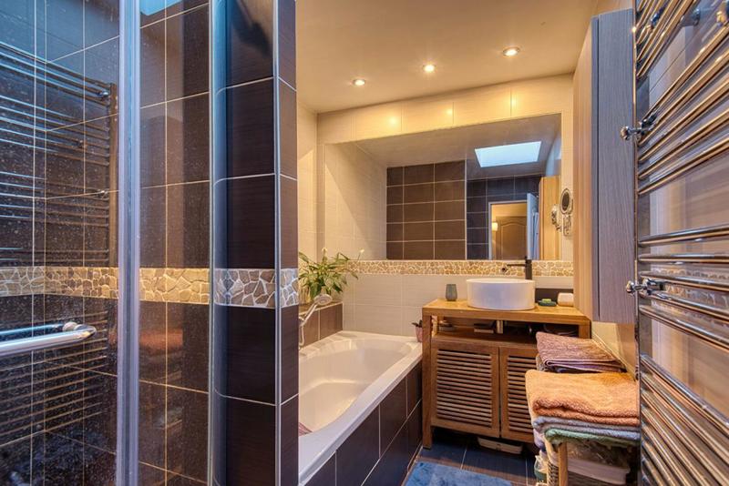 Maison - 99 m² - 5 pièces