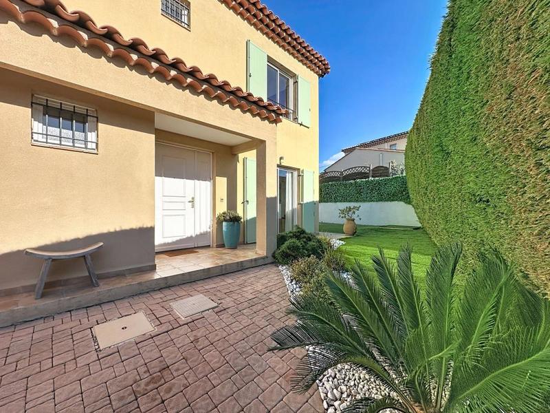 Maison - 153 m² - 5 pièces