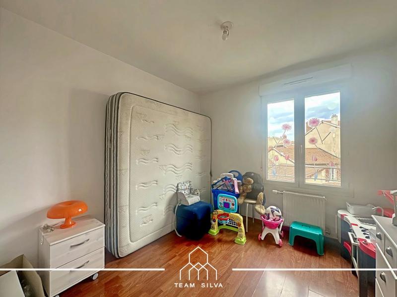 Appartement - 84 m² - 4 pièces