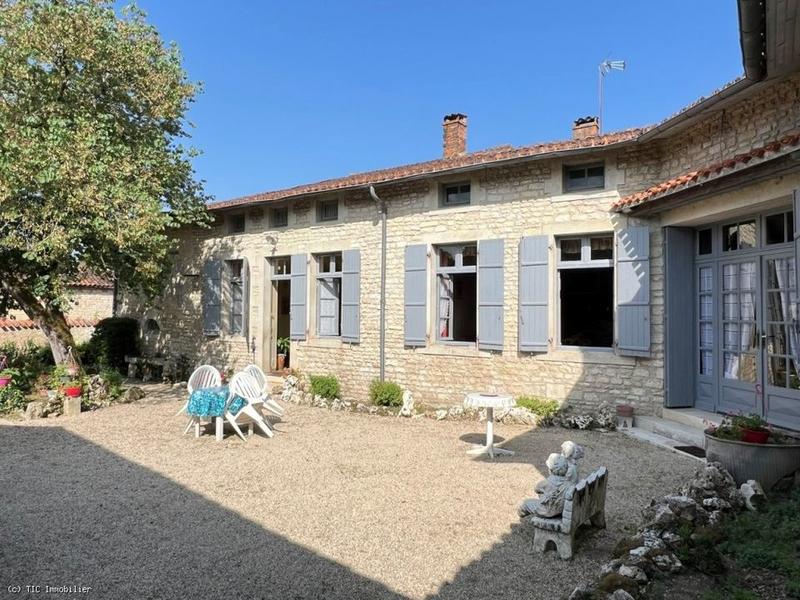 Maison ancienne - 162 m² - 4 pièces